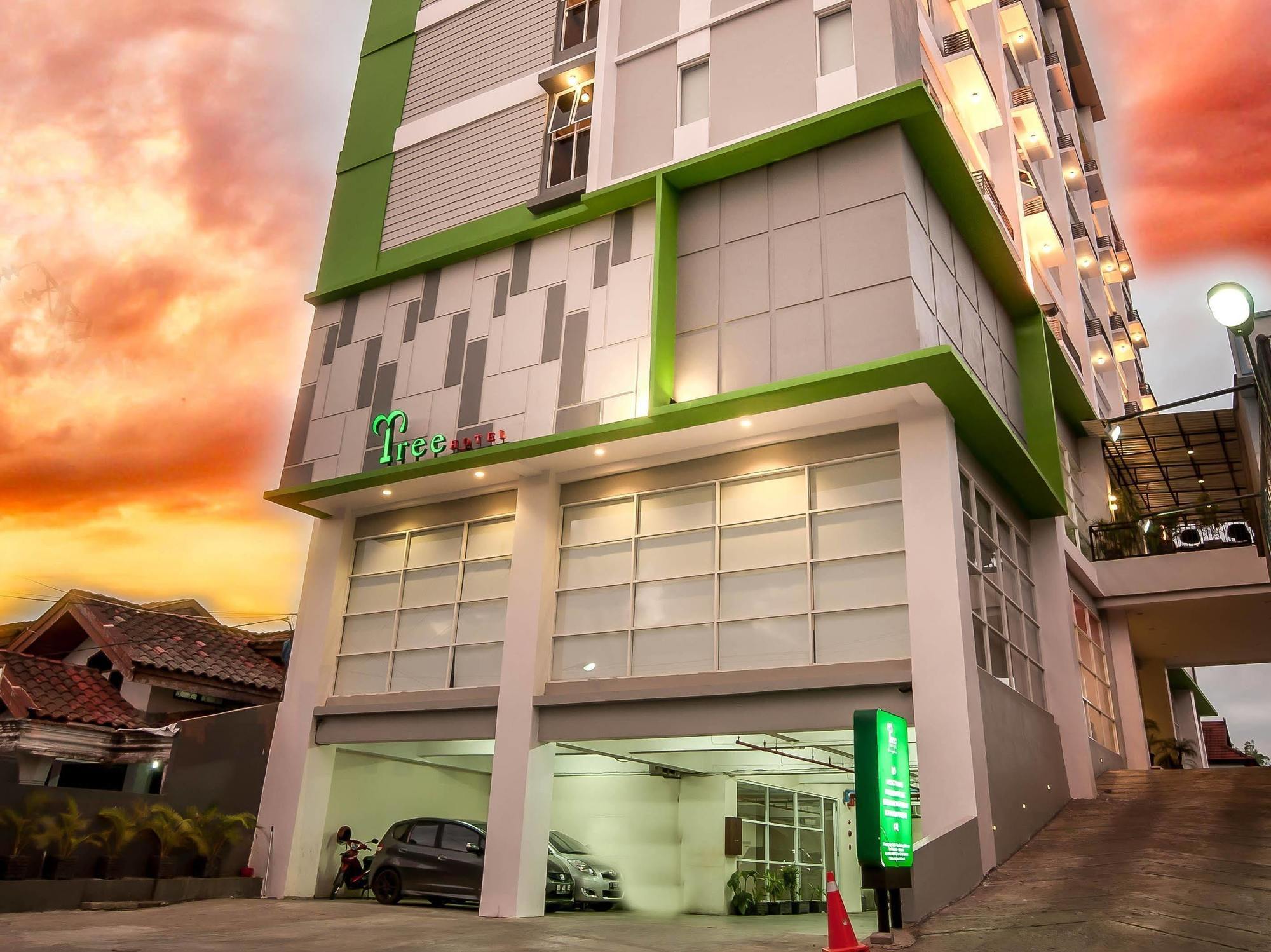 Tree Hotel Makassar Esterno foto